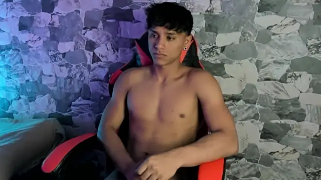ZYZZ1312 online show from 05-02-26, 04:18