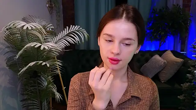 Olivia Farrell online show from 11-29-25, 12:38