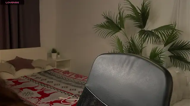 Olivia Farrell online show from 03-01-26, 01:33