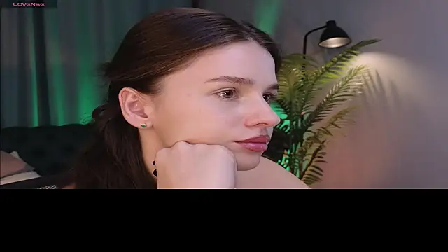 Olivia Farrell online show from 10-20-25, 12:49