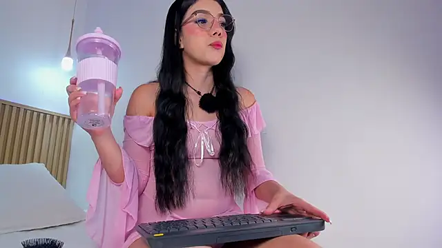 Sarita  Gomez online show from 06-04-26, 05:23