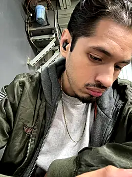 mrredcorn online show from 11-24-25, 01:33