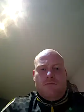 svenni2525 online show from 10-20-25, 03:19