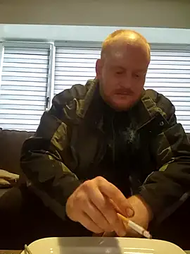 svenni2525 online show from 10-13-25, 09:33