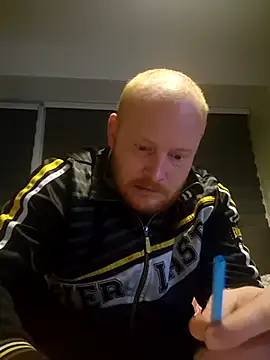 svenni2525 online show from 10-19-25, 03:53