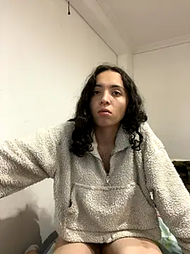 Snapshot of aliceclair_ chatting on 10-12-25, 06:04 aliceclair online show from 10-12-25, 06:04