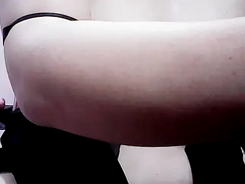 MistressGwennxx online show from 06-11-26, 02:53