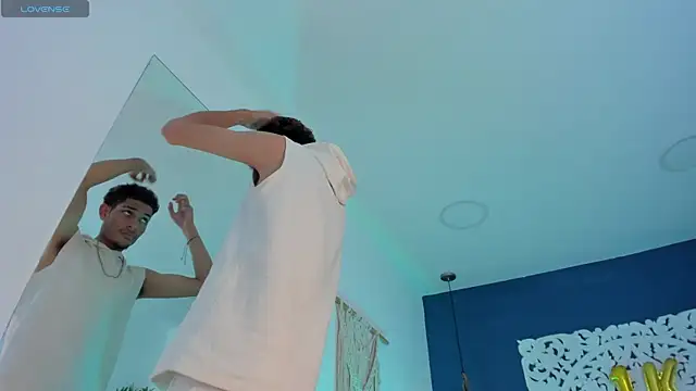 Adonis WB online show from 11-12-25, 08:45