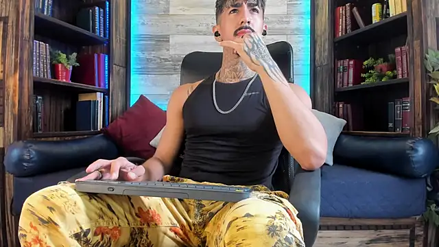 Donovan Desmond online show from 10-05-25, 07:37