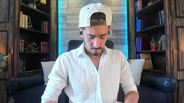 Donovan Desmond online show from 10-13-25, 07:48