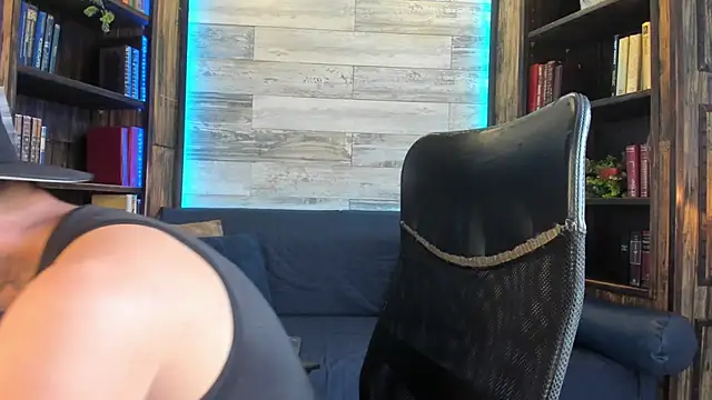 Donovan Desmond online show from 10-30-25, 07:44