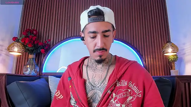 Donovan Desmond online show from 11-28-25, 08:20