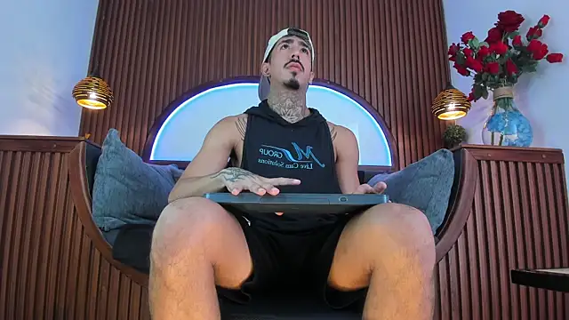 Donovan Desmond online show from 11-05-25, 08:23