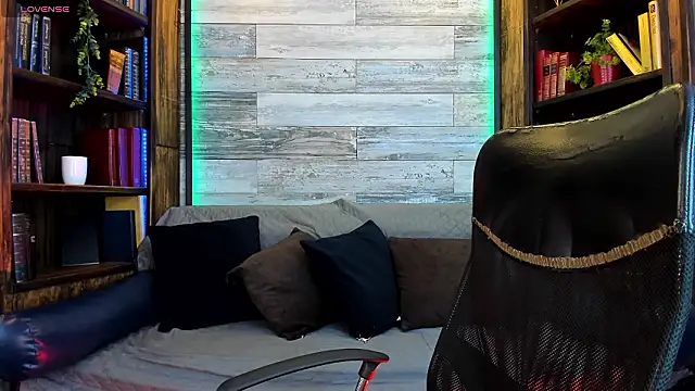 Donovan Desmond online show from 03-10-26, 04:27