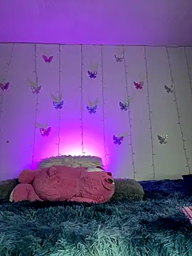 AlessiaSmith11 online show from 11-17-25, 02:37