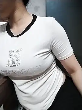 Mie rose online show from 04-13-26, 02:04