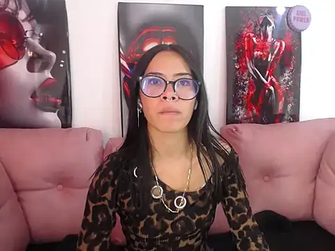 Miahotcs1 online show from 06-11-26, 07:33
