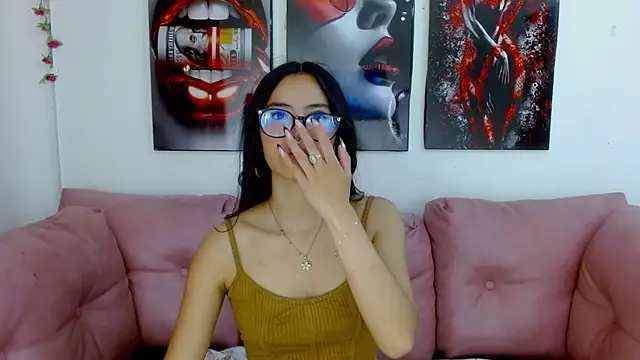 Miahotcs1 online show from 04-17-26, 03:04