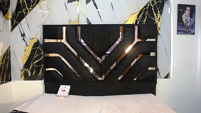 Miahotcs1 online show from 02-11-26, 02:17