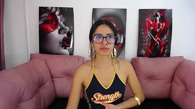 Miahotcs1 online show from 06-10-26, 06:20