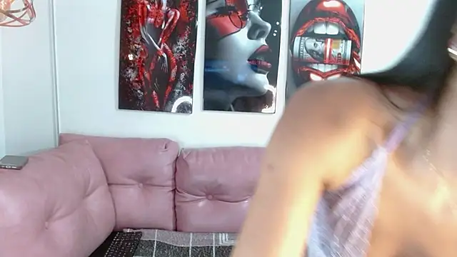 Miahotcs1 online show from 11-15-25, 12:09