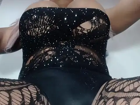 Snapshot of anthonella_zam chatting on 12-05-25, 09:34 anthonella zam online show from 12-05-25, 09:34