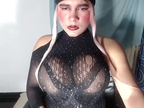 Snapshot of anthonella_zam chatting on 01-14-26, 03:10 anthonella zam online show from 01-14-26, 03:10