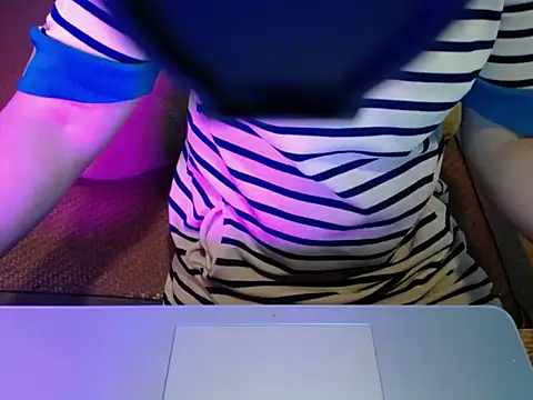 ahoa Tk online show from 11-13-25, 05:55