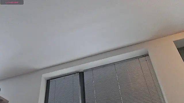 Snapshot of squirtproff chatting on 10-18-25, 09:33 squirtproff online show from 10-18-25, 09:33