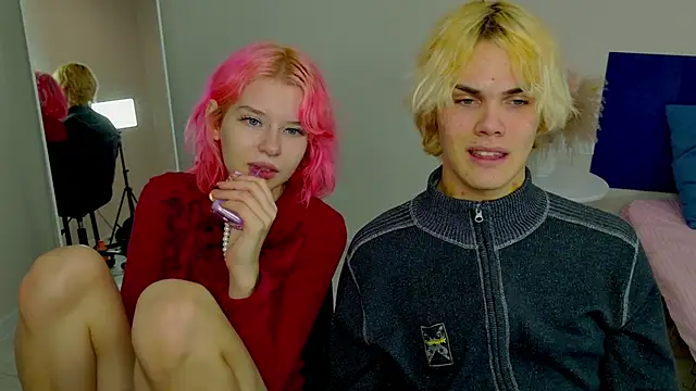 Bonnie And C1yde online show from 10-20-25, 05:13