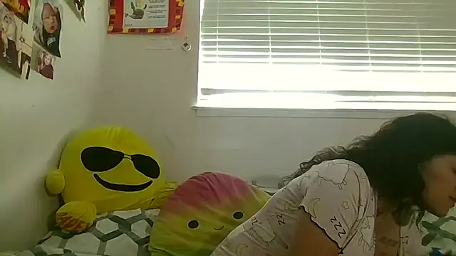 Snapshot of intoxicated13 chatting on 04-08-26, 04:30 intoxicated13 online show from 04-08-26, 04:30