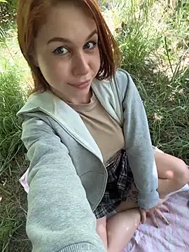 Snapshot of RosieSecret chatting on 06-08-26, 08:04 RosieSecret online show from 06-08-26, 08:04