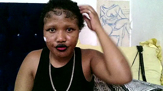 BUNNYCHOWX28 online show from 04-20-26, 08:21