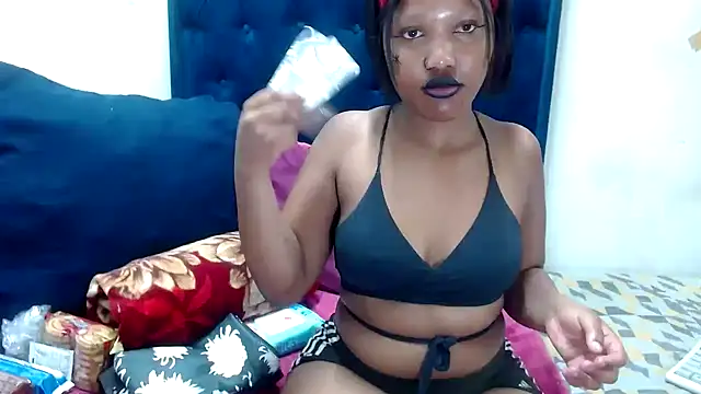 Snapshot of BUNNYCHOWX28 chatting on 10-01-25, 07:51 BUNNYCHOWX28 online show from 10-01-25, 07:51