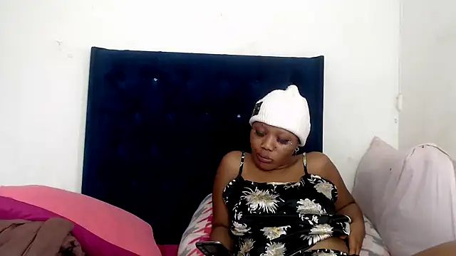 BUNNYCHOWX28 online show from 03-21-26, 01:04