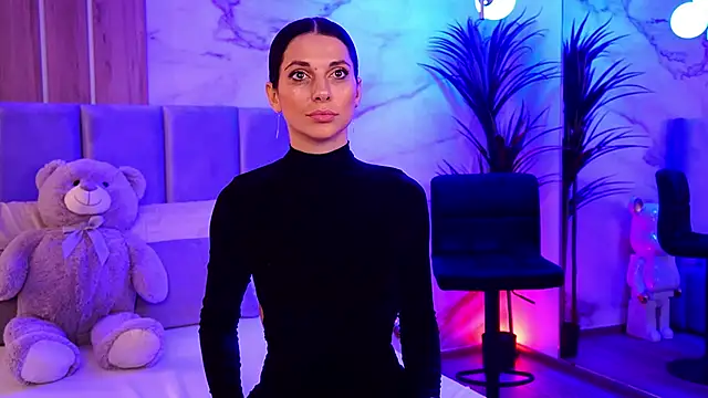 EllyLynn online show from 10-27-25, 07:37