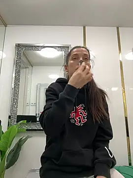 EllyLynn online show from 02-28-26, 07:24