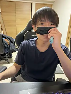 Snapshot of jiji9253 chatting on 05-13-26, 12:23 jiji9253 online show from 05-13-26, 12:23
