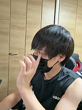 Snapshot of jiji9253 chatting on 05-21-26, 12:35 jiji9253 online show from 05-21-26, 12:35