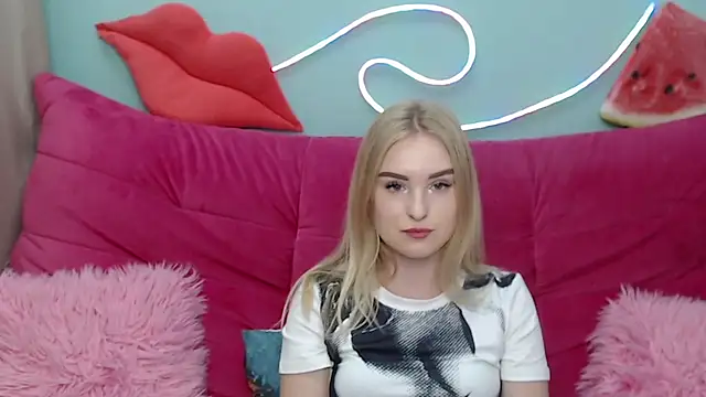 SofySofty online show from 11-19-25, 06:02