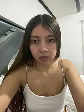 Snapshot of Sara-cooper2 chatting on 05-20-26, 02:25 Sara-cooper2 online show from 05-20-26, 02:25