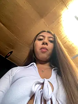 Snapshot of Sara-cooper2 chatting on 09-11-25, 04:29 Sara-cooper2 online show from 09-11-25, 04:29