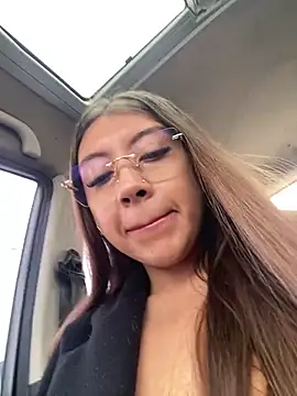 Sara-cooper2 online show from 12-22-25, 05:13