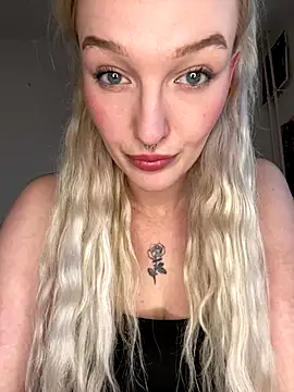 lovecassyrose online show from 12-19-25, 01:13