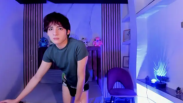 Snapshot of MathiasGreen_ chatting on 02-10-26, 03:05 MathiasGreen online show from 02-10-26, 03:05