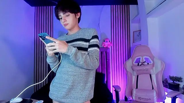 Snapshot of MathiasGreen_ chatting on 02-14-26, 03:07 MathiasGreen online show from 02-14-26, 03:07