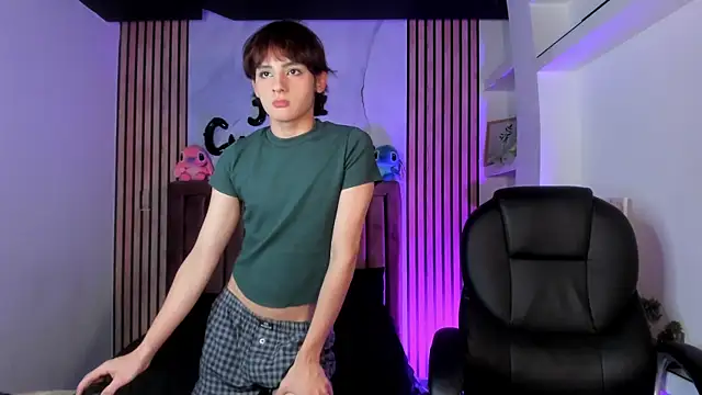 MathiasGreen  online show from 04-11-26, 07:50