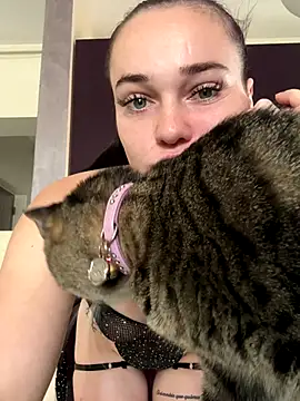 Baby Eva23 online show from 10-13-25, 11:45