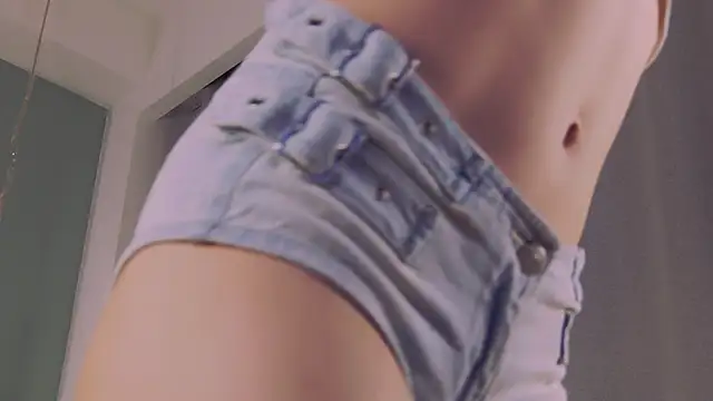 Snapshot of lexira1n chatting on 05-29-26, 04:02 lexira1n online show from 05-29-26, 04:02