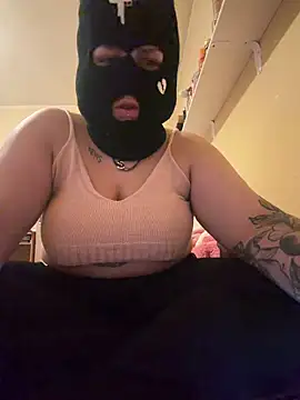 Snapshot of chiaretta_loveit chatting on 03-01-26, 04:40 chiaretta loveit online show from 03-01-26, 04:40